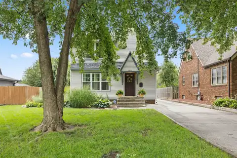 4010 Fagen Drive, Des Moines, IA 50310