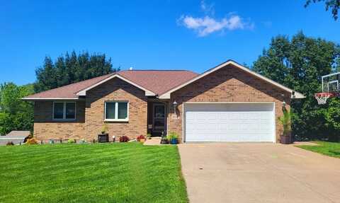 657 Maryville Heights, Hazel Green, WI 53811