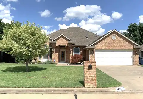 1013 Quail Ridge Ln, Enid, OK 73703