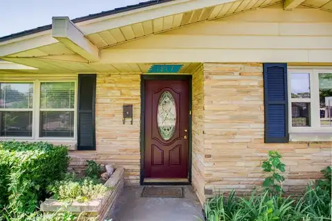 1817 Indian Dr, Enid, OK 73703