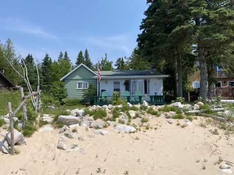 12303 W West Beach RD, Naubinway, MI 49762