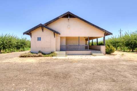 2962 De Wolf Avenue S, Sanger, CA 93657