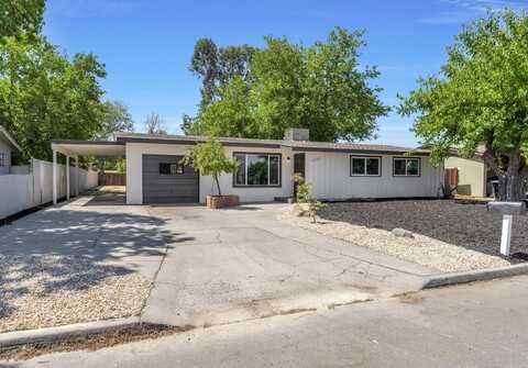 27208 Saunders Road, Madera, CA 93637