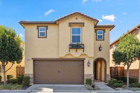 3630 Richmond Avenue, Clovis, CA 93619