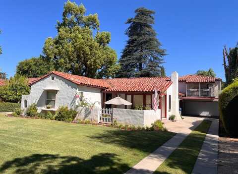 329 Terrace Avenue E, Fresno, CA 93704