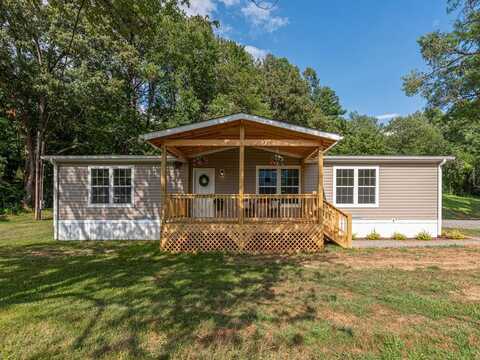15 Joe Davis Road, Sylva, NC 28779