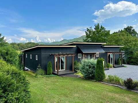 1389 Webster, Sylva, NC 28779