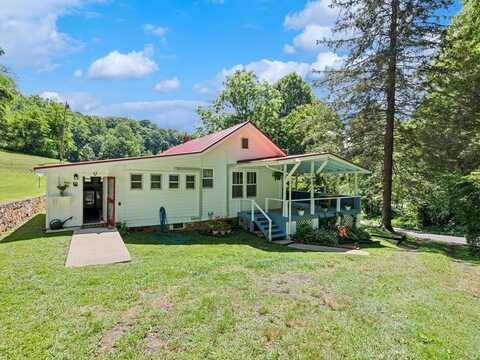556 Crawford Cemetery, Sylva, NC 28779