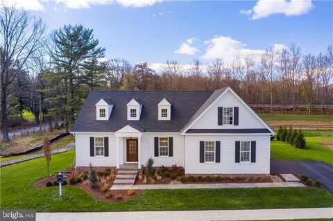 4630 OLD SAUCON, BETHLEHEM, PA 18015