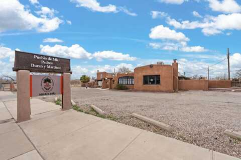 834 GRIEGOS Road NW, Albuquerque, NM 87107