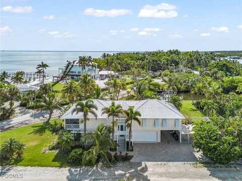 7711 Bocilla Lane, Bokeelia, FL 33922