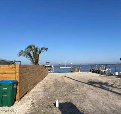 4274 Pine Island Road NW, Matlacha, FL 33993