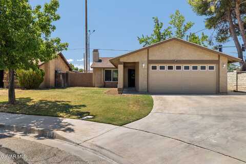 1004 Lightcap Street, Lancaster, CA 93535