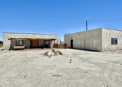 1472 Erlon St, Adelanto, CA 92301