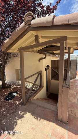 1218 MOORE Street unit: B, El Paso, TX 79902