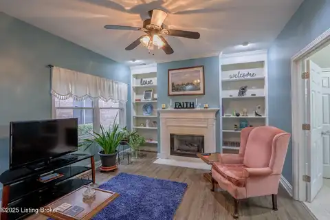3704 Hurstbourne Ridge Blvd, Louisville, KY 40299