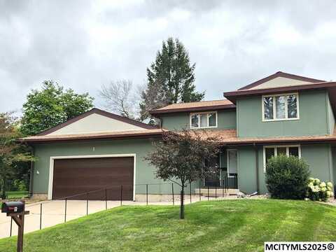 1 Asbury Ct, MASON CITY, IA 50401