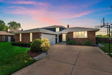 8106 Tapper Avenue, Munster, IN 46321
