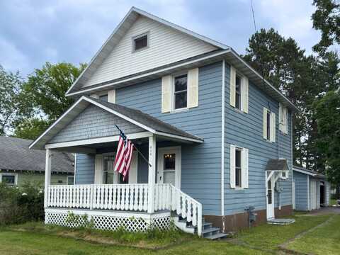 616 PINE ST E, Eagle River, WI 54521