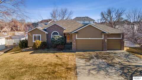 9425 Valley View Drive, La Vista, NE 68128