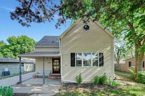 7210 Stanton Street, Lincoln, NE 68507