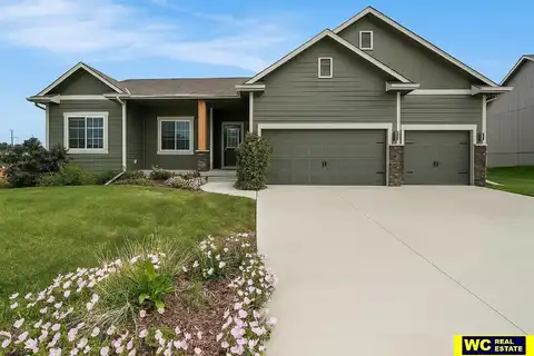 17820 Rampart Street, Omaha, NE 68136