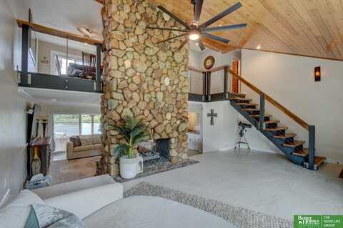 47 Ginger Woods Road, Valley, NE 68064