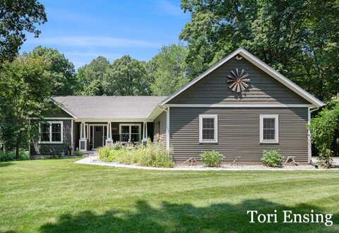 14371 Larsen Avenue NE, Gowen, MI 49326