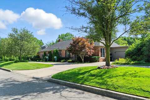 1829 Stonycroft Lane, Bloomfield Hills, MI 48304