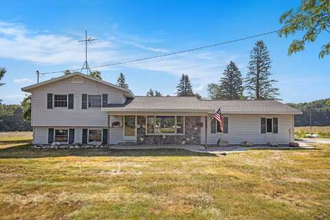 16220 Pine Lake Avenue NE, Sand Lake, MI 49343