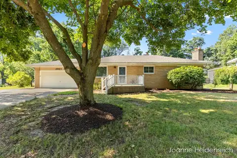 2664 Pinesboro Drive NE, Grand Rapids, MI 49525