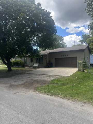 3726 Ruth Avenue, Lansing, MI 48910