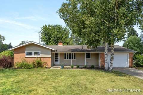 285 Jeffrey Street NE, Cedar Springs, MI 49319