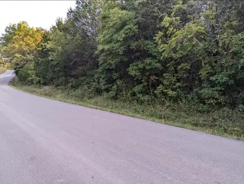 000 Grier Branch Road, Strafford, MO 65757
