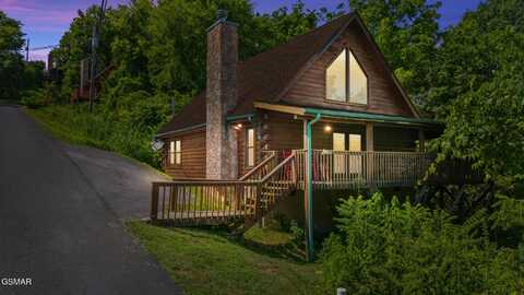 2213 Eagle Feather Drive, Sevierville, TN 37876
