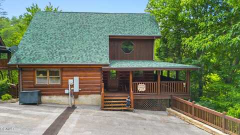 2024 Bear Haven Way, Sevierville, TN 37876