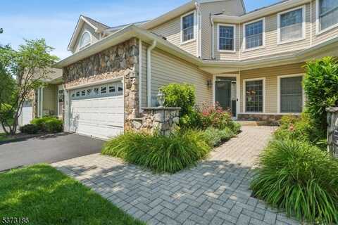 22 Pebble Beach Dr, Livingston, NJ 07039