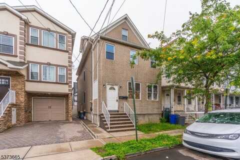 708 S Park St, Elizabeth, NJ 07201