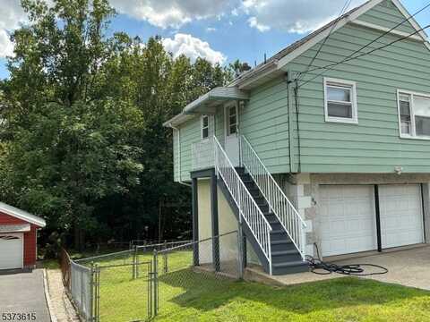 23 Woodrow Ave, Woodland Park, NJ 07424