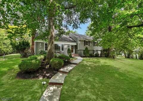 2 Inverness Ct, Millburn, NJ 07078