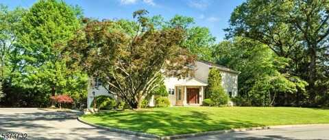 7 Stony Ridge Dr, Hillsdale Boro, NJ 07642