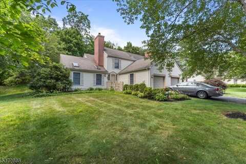 78 Commonwealth Dr, Bernardsville, NJ 07920