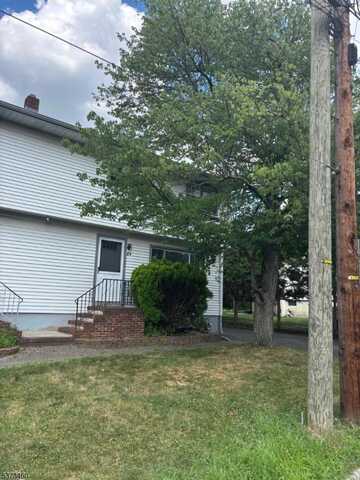 80 Cedarhurst Ave, Woodland Park, NJ 07424