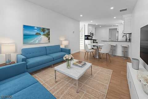 65 Anderson St, Raritan, NJ 08869