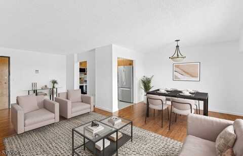 10 N Wood Ave, Linden, NJ 07036