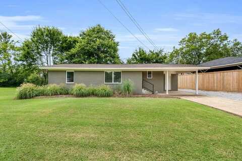 623 Spruell Pl, Starkville, MS 39759
