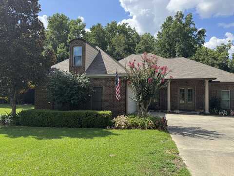70 Woodside, Hattiesburg, MS 39402