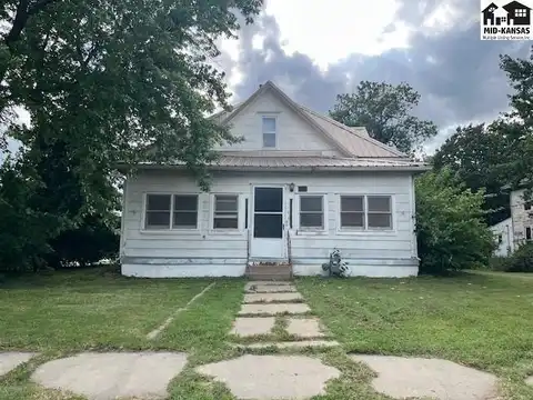 410 S Main St, Canton, KS 67428
