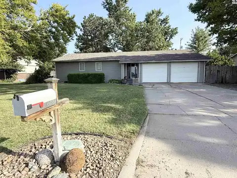 603 Idlewild Dr, Hutchinson, KS 67502