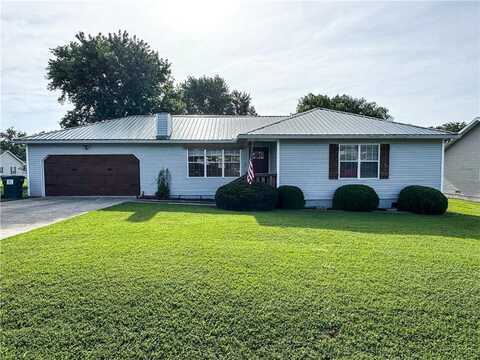 106 S Elm Street, Blue Eye, MO 65611